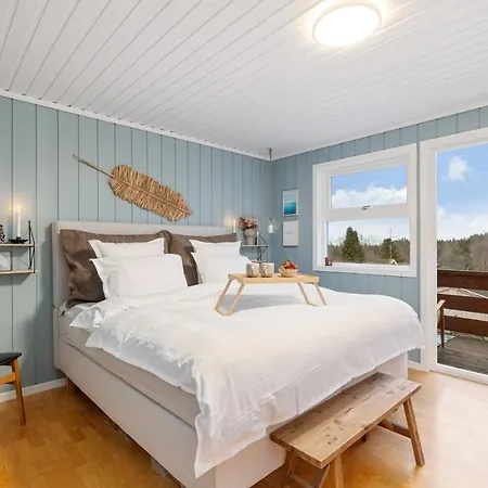 Familievennlig Hus Naer Badestrand Og Sentrum Apartament