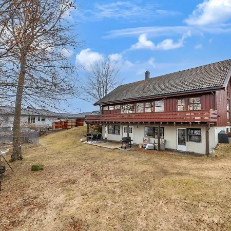 Appartement Familievennlig Hus Naer Badestrand Og Sentrum Larvik