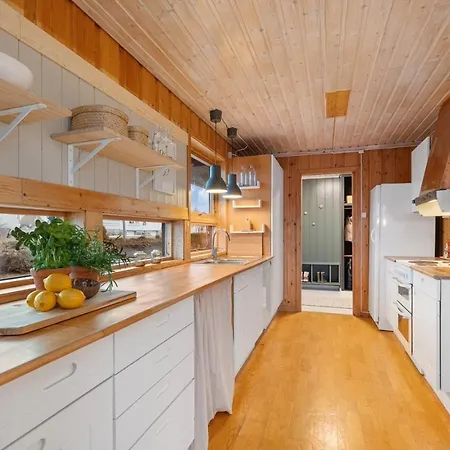 Familievennlig Hus Naer Badestrand Og Sentrum * ラルヴィク